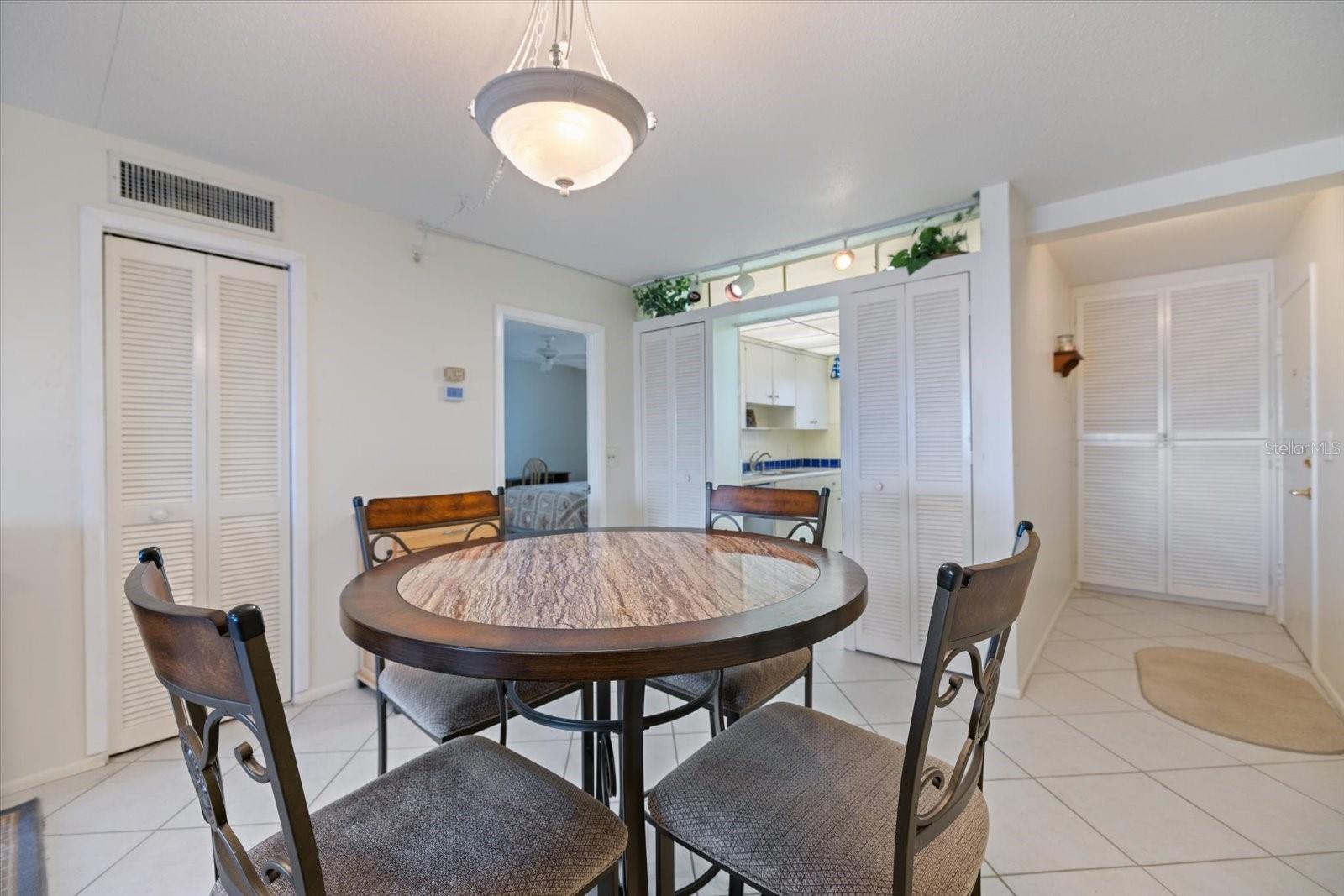 Image 6 of 39 For 649 Tamiami Trail S 301