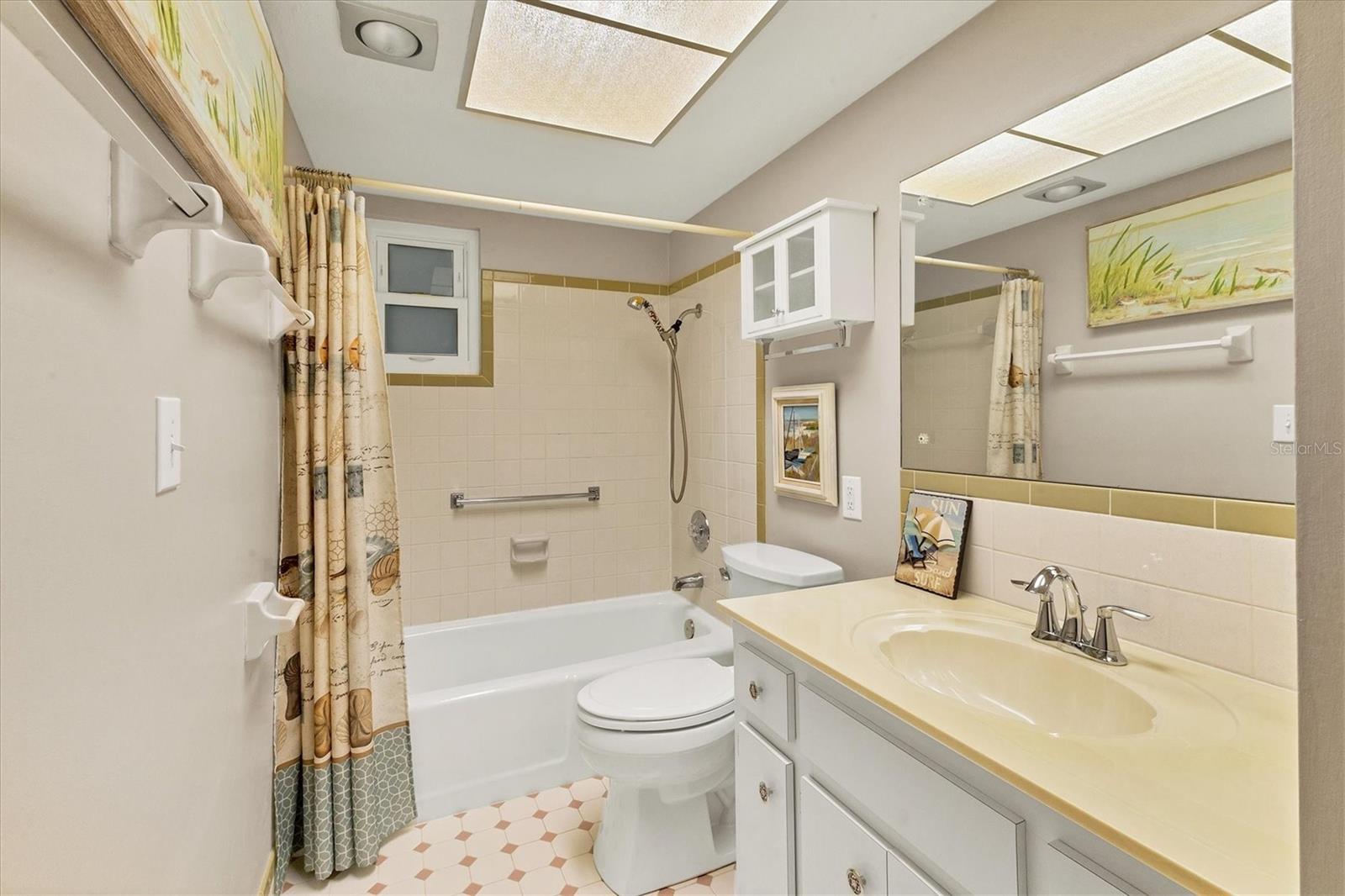 Image 27 of 50 For 1018 Beach Manor Circle 40