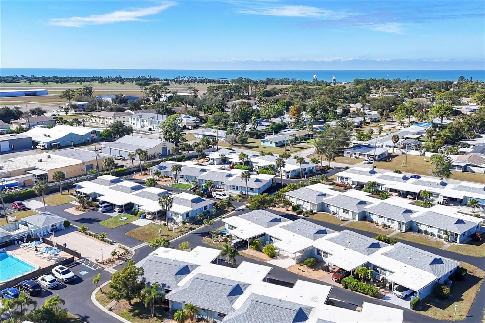 Image 42 of 50 For 1018 Beach Manor Circle 40