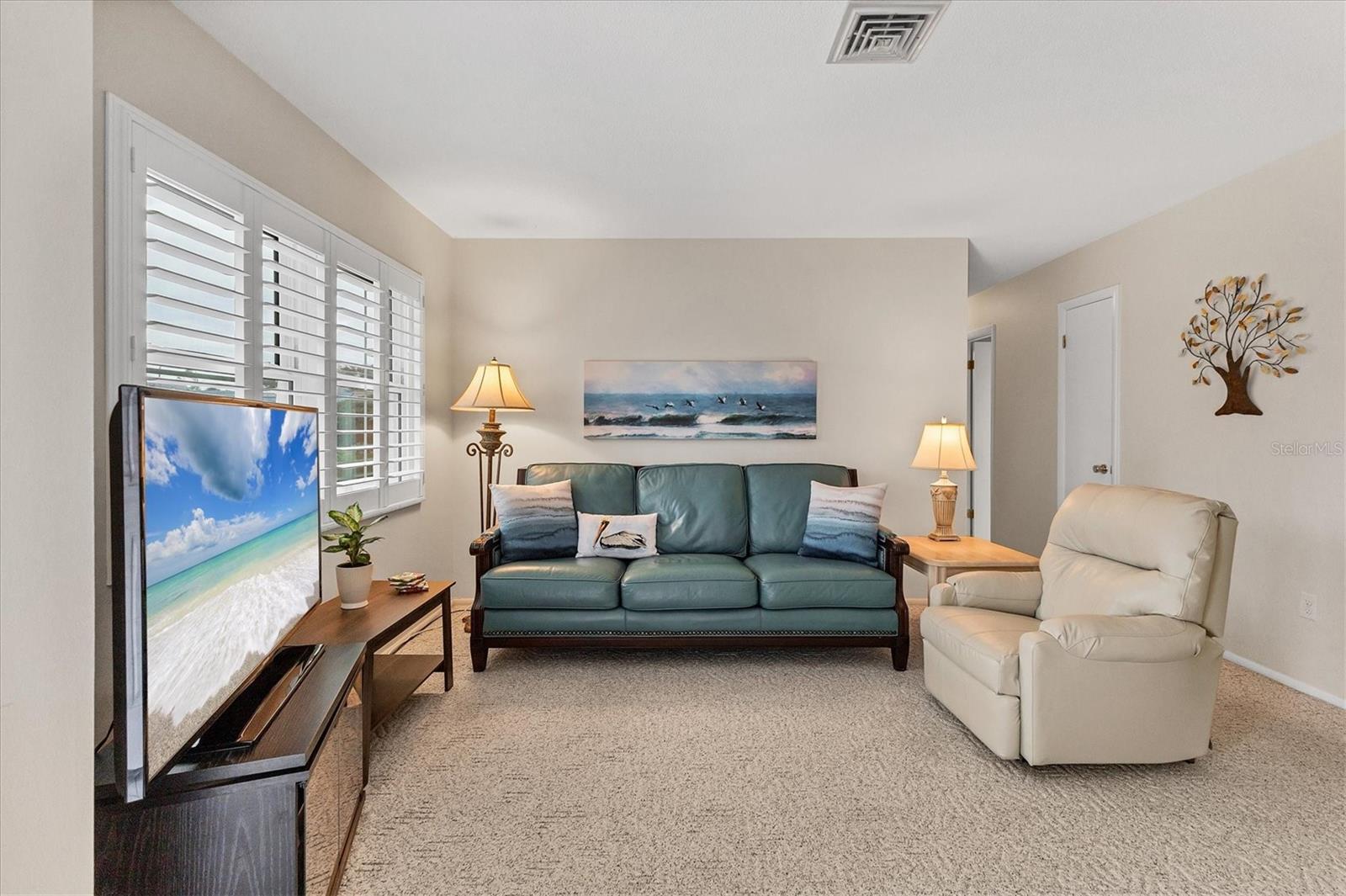 Image 5 of 50 For 1018 Beach Manor Circle 40