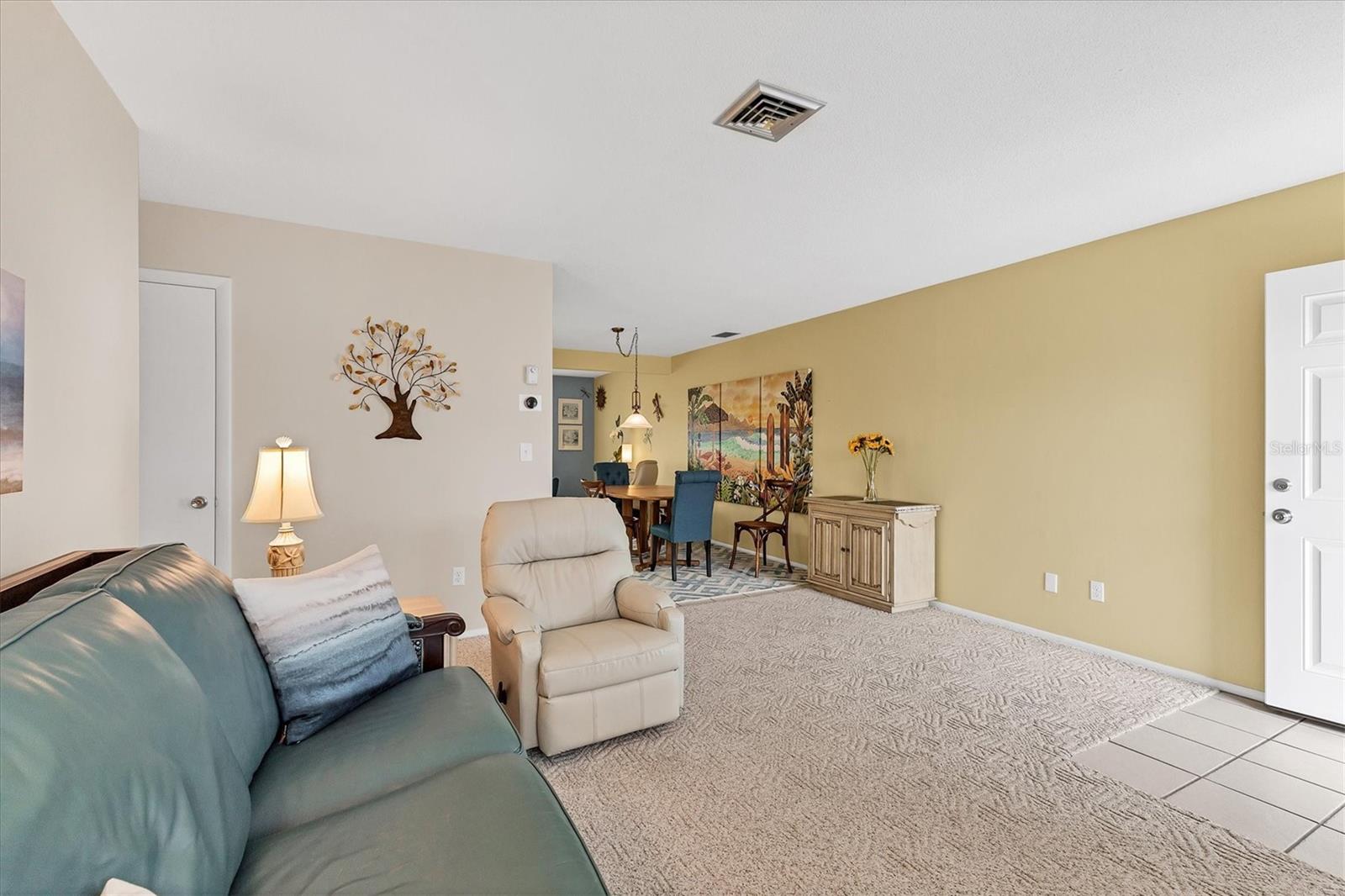 Image 7 of 50 For 1018 Beach Manor Circle 40