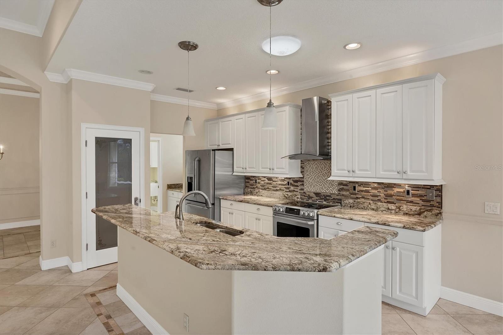 Image 33 of 100 For 730 Back Nine Drive