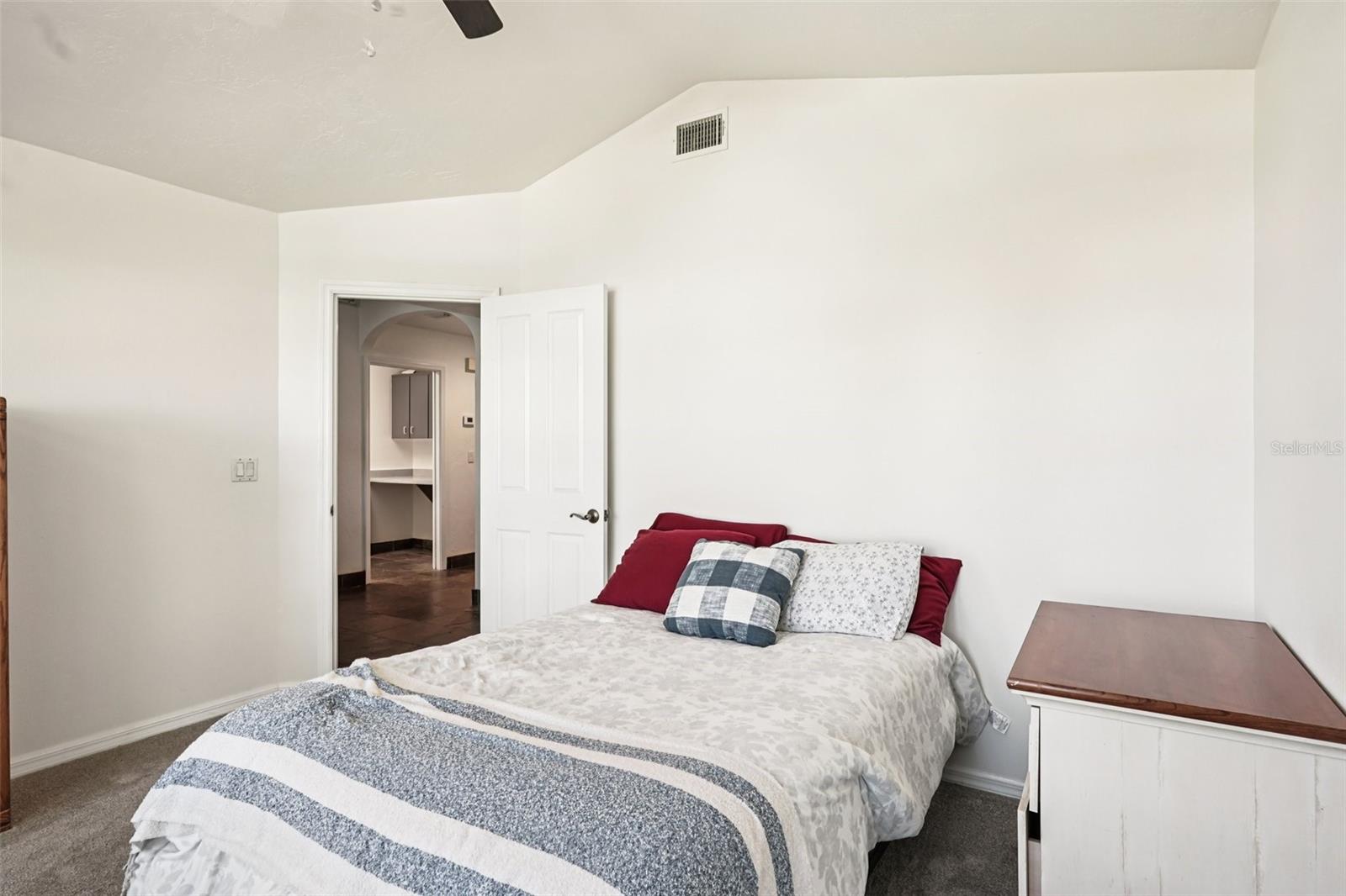 Image 31 of 78 For 600 Shetland