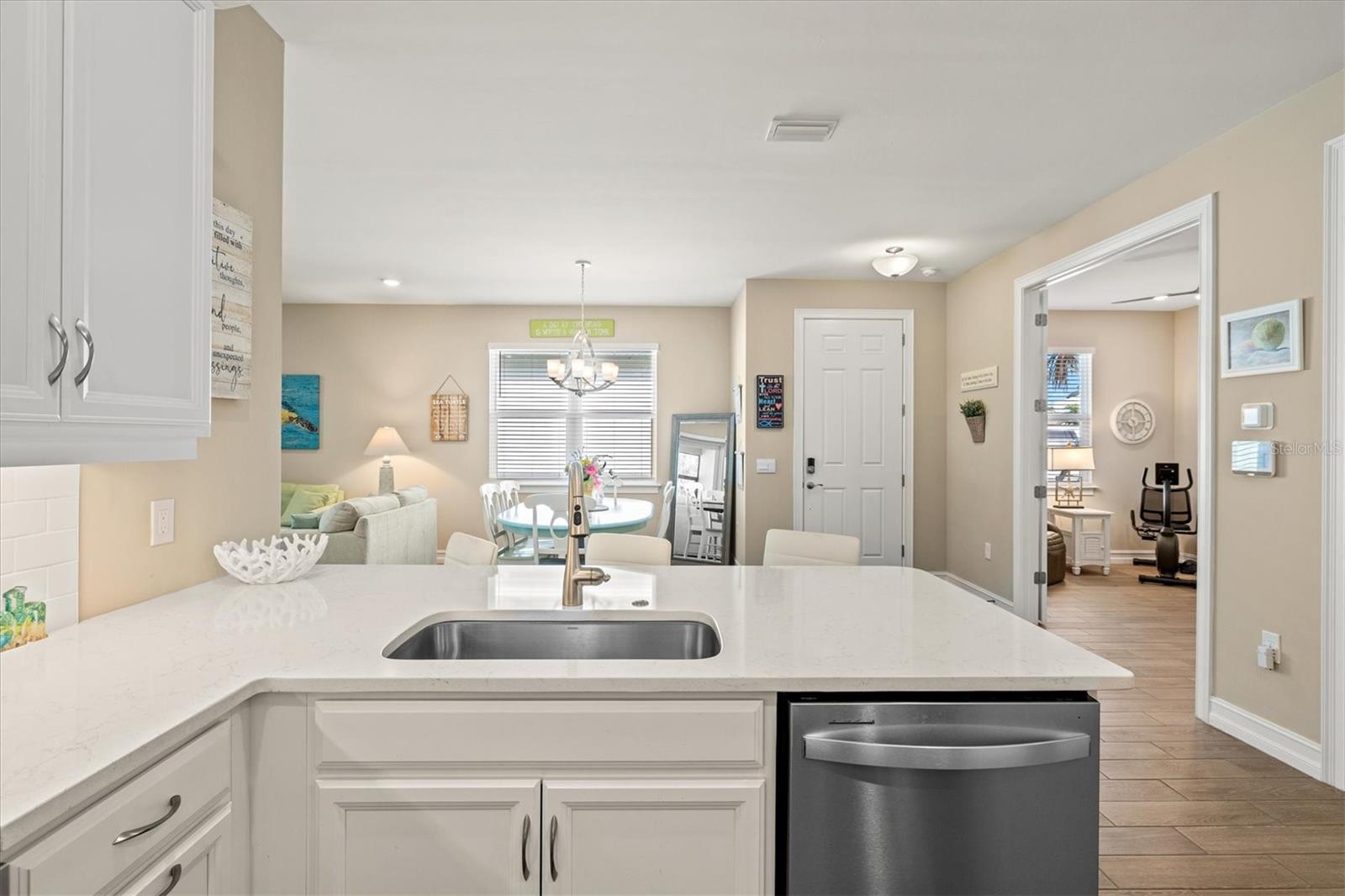 Image 15 of 74 For 208 Ibiza Loop