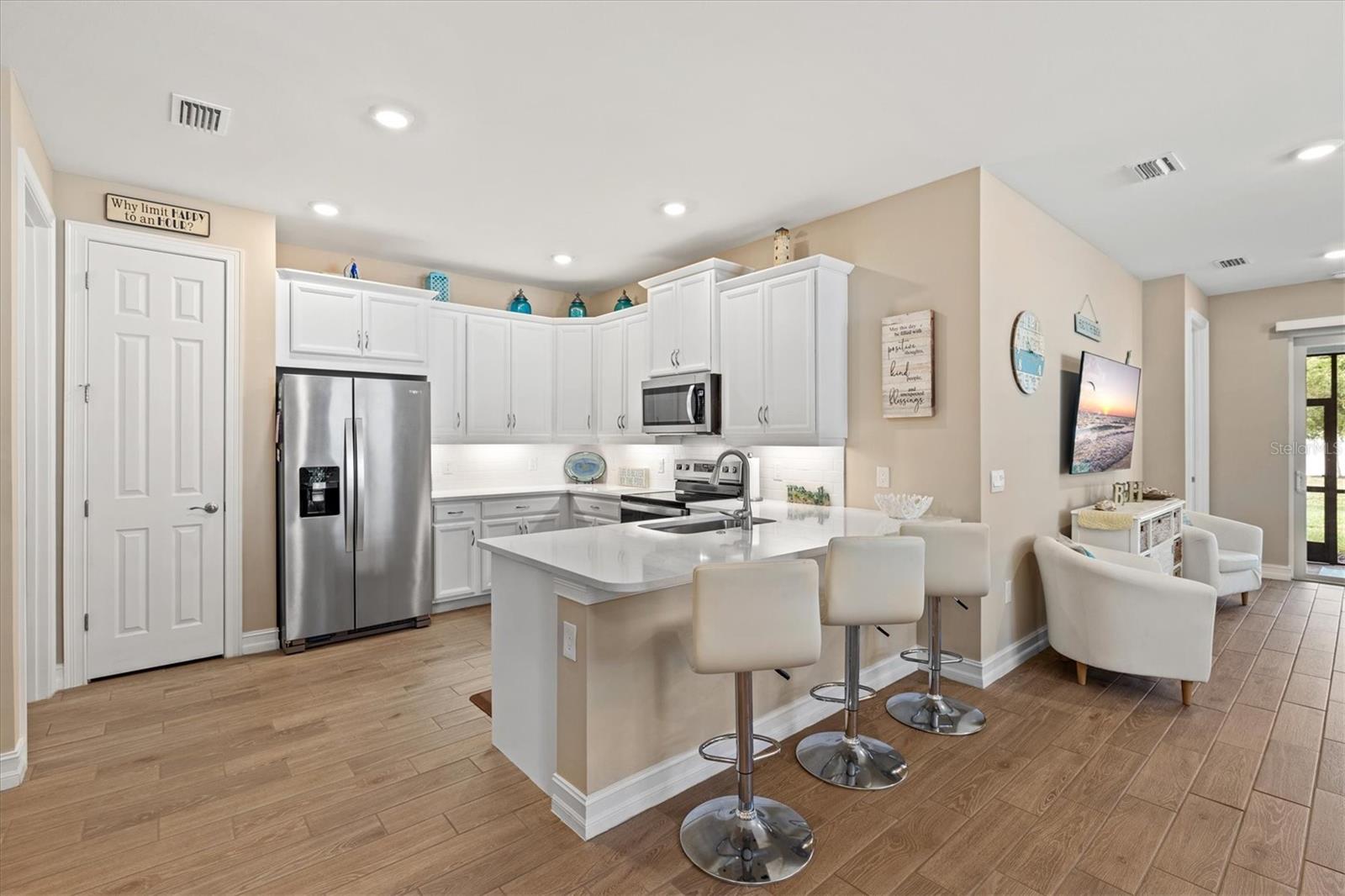 Image 17 of 74 For 208 Ibiza Loop