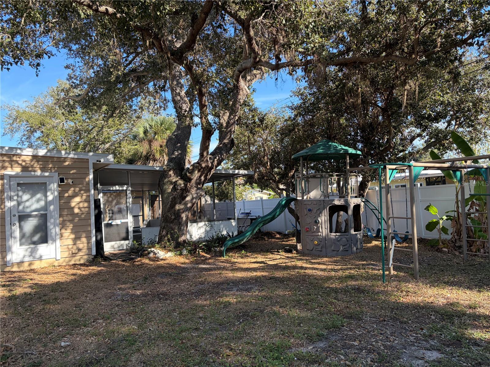 Image 13 of 15 For 495 Burke Road