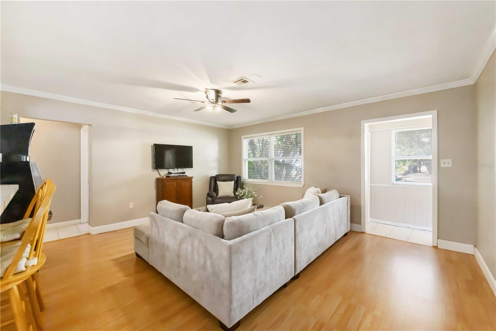 Image 12 of 55 For 300 Field Avenue E