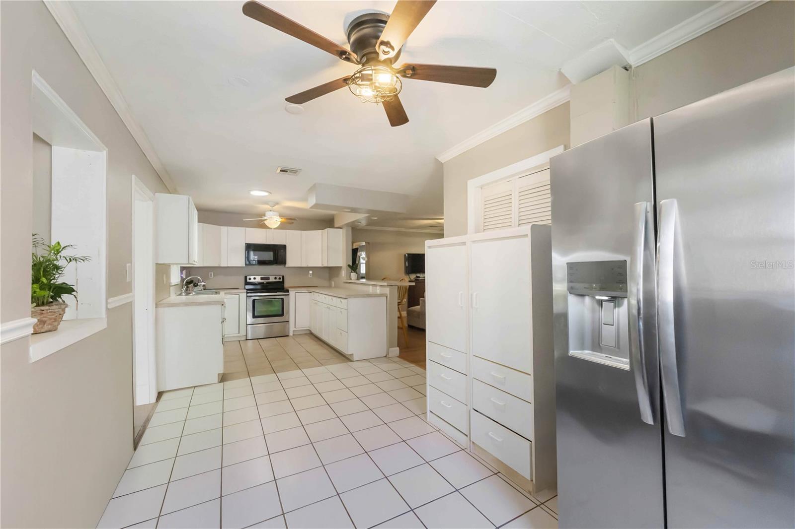 Image 18 of 55 For 300 Field Avenue E