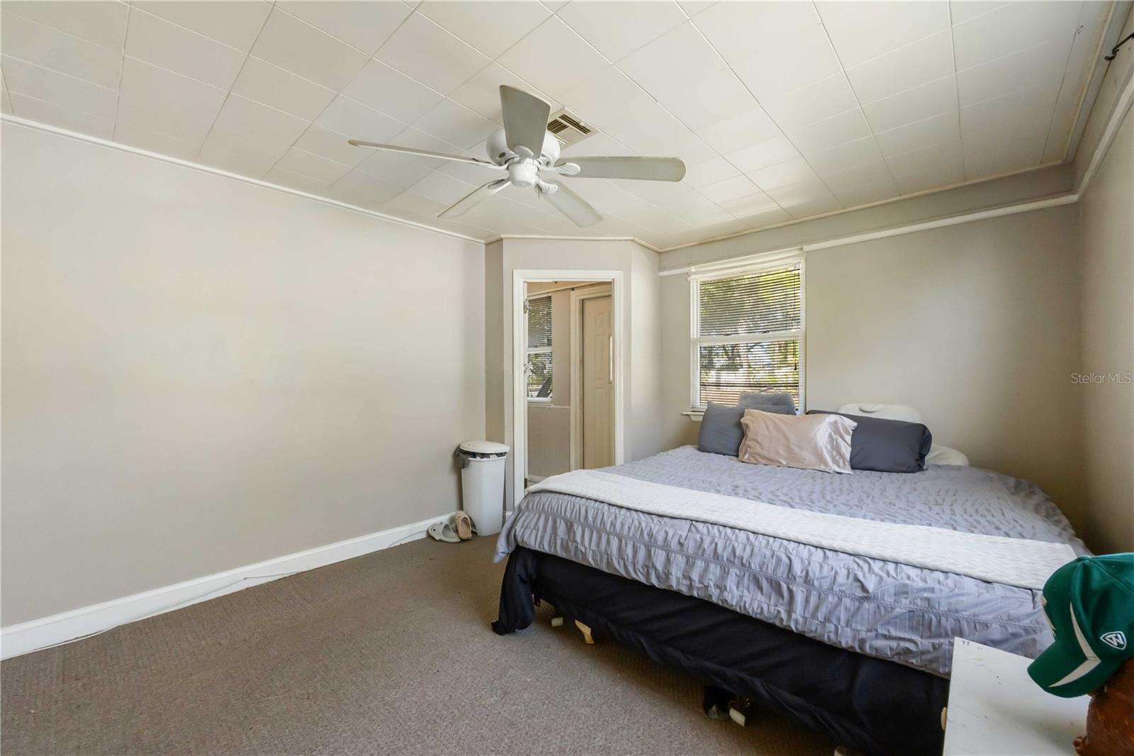 Image 22 of 55 For 300 Field Avenue E