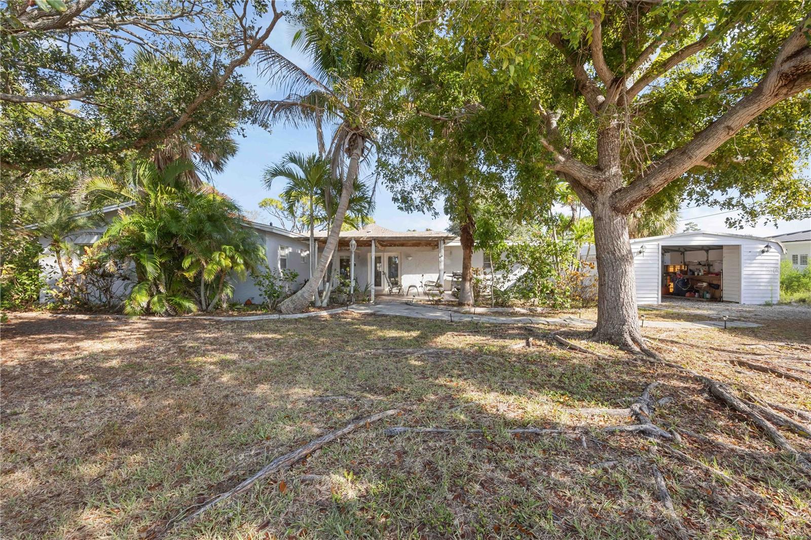 Image 3 of 55 For 300 Field Avenue E