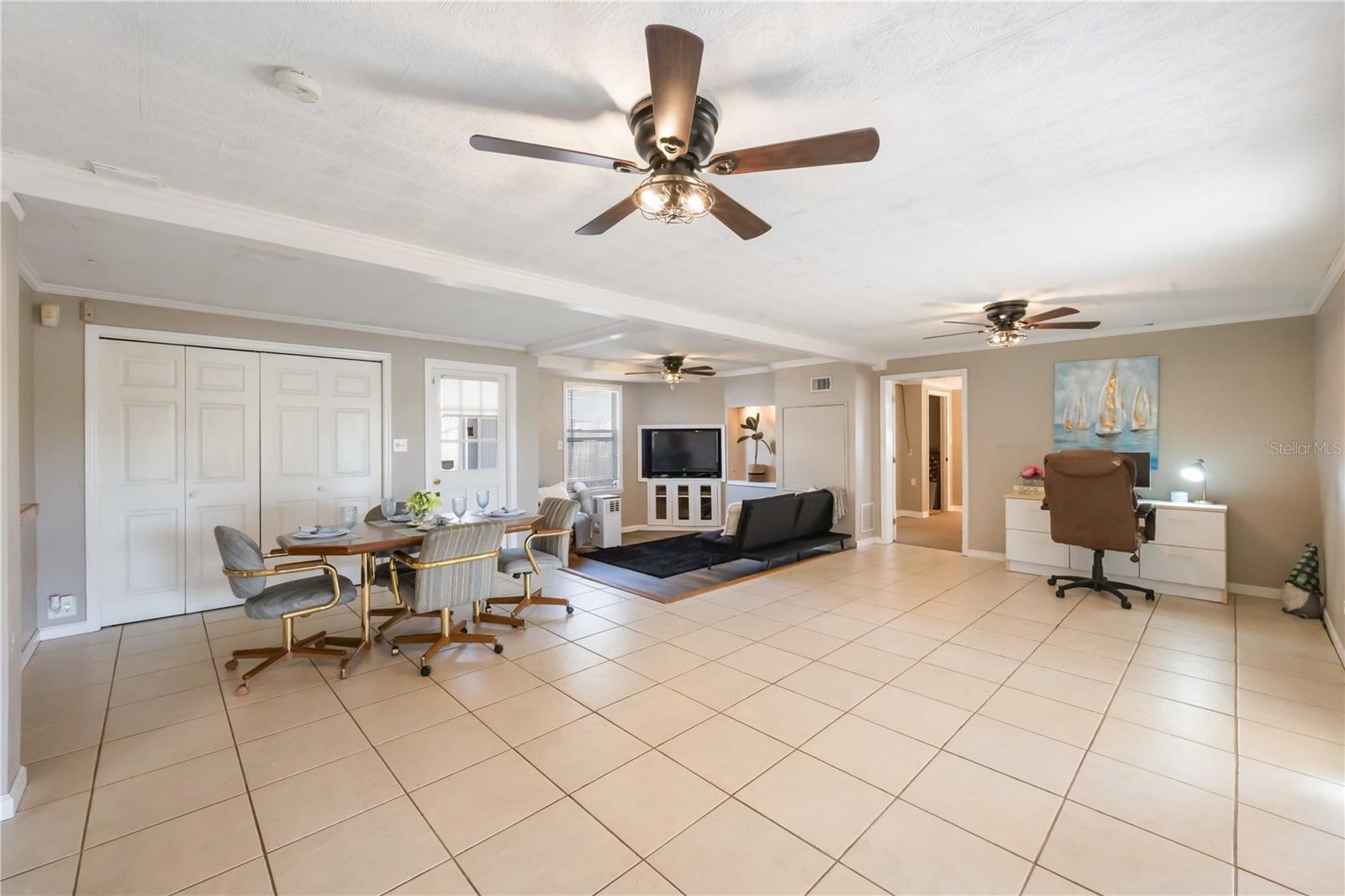 Image 7 of 55 For 300 Field Avenue E