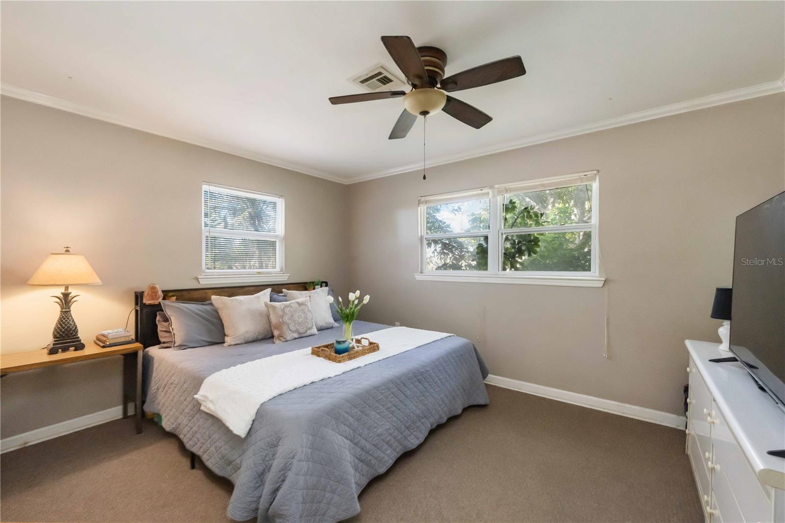 Image 8 of 55 For 300 Field Avenue E