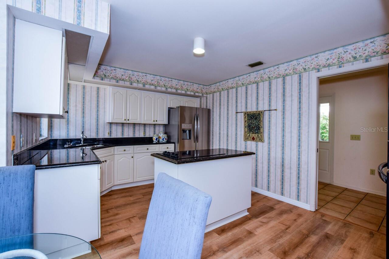 Image 13 of 64 For 768 Harrington Lake Drive N 106