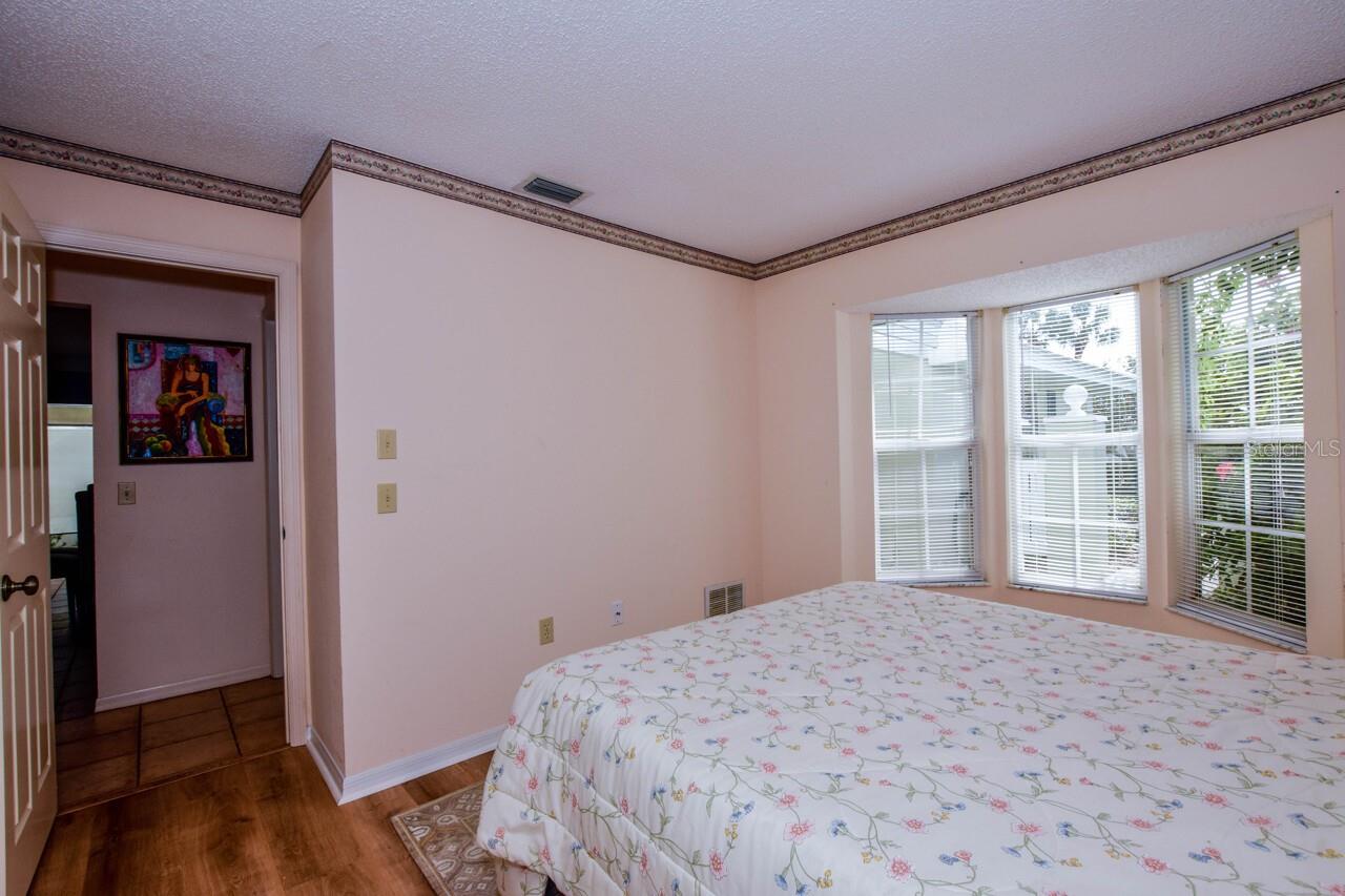 Image 24 of 64 For 768 Harrington Lake Drive N 106