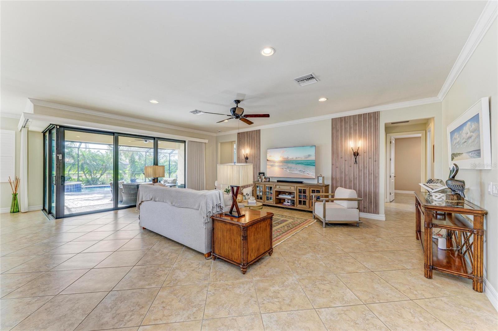 Image 13 of 58 For 13837 Neviano Street