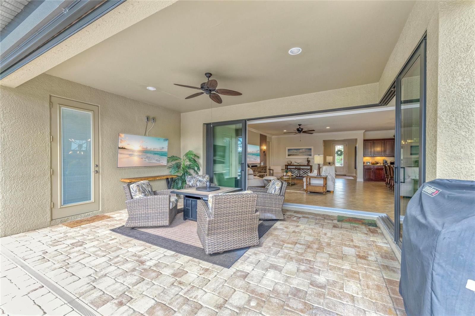 Image 21 of 58 For 13837 Neviano Street