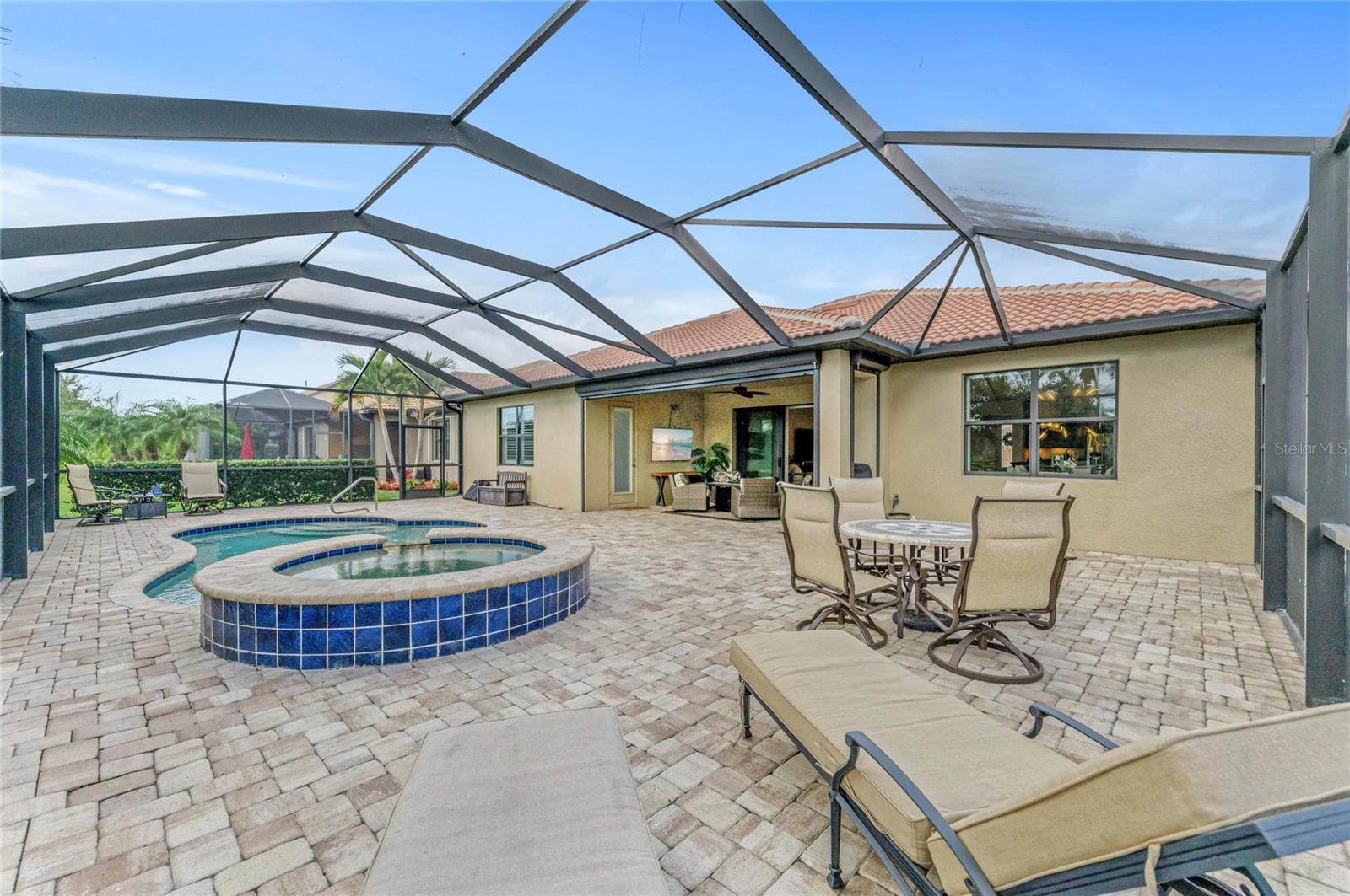 Image 24 of 58 For 13837 Neviano Street