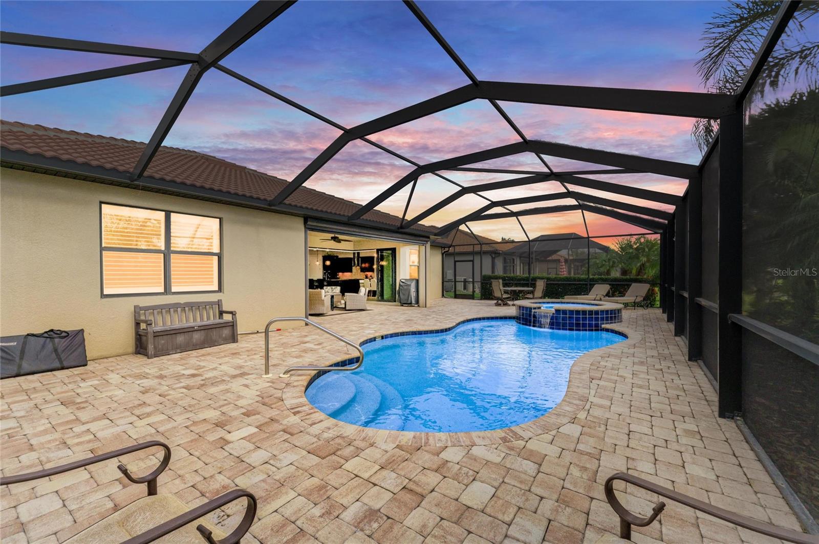 Image 27 of 58 For 13837 Neviano Street