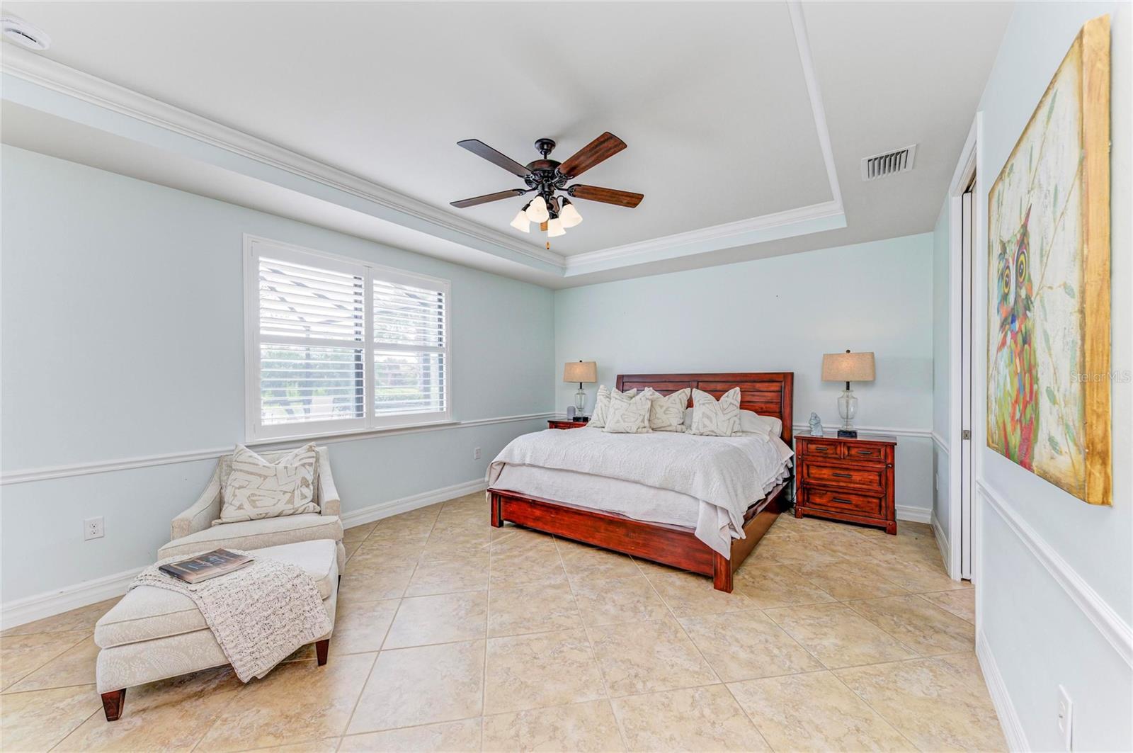 Image 28 of 58 For 13837 Neviano Street