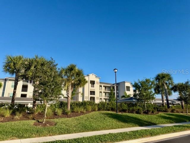 Image 22 of 51 For 12140 Wellen Golf Street 402