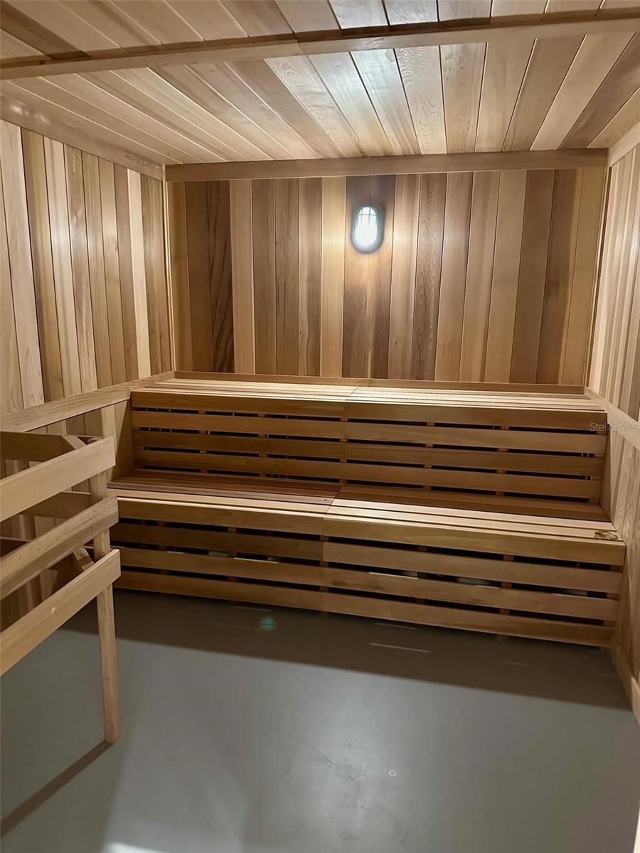 Image 34 of 51 For 12140 Wellen Golf Street 402