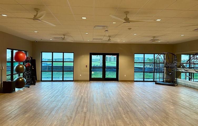 Image 35 of 51 For 12140 Wellen Golf Street 402