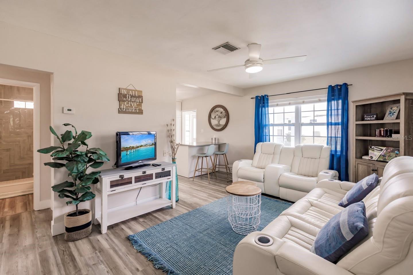 Image 2 of 11 For 688 Constance Road