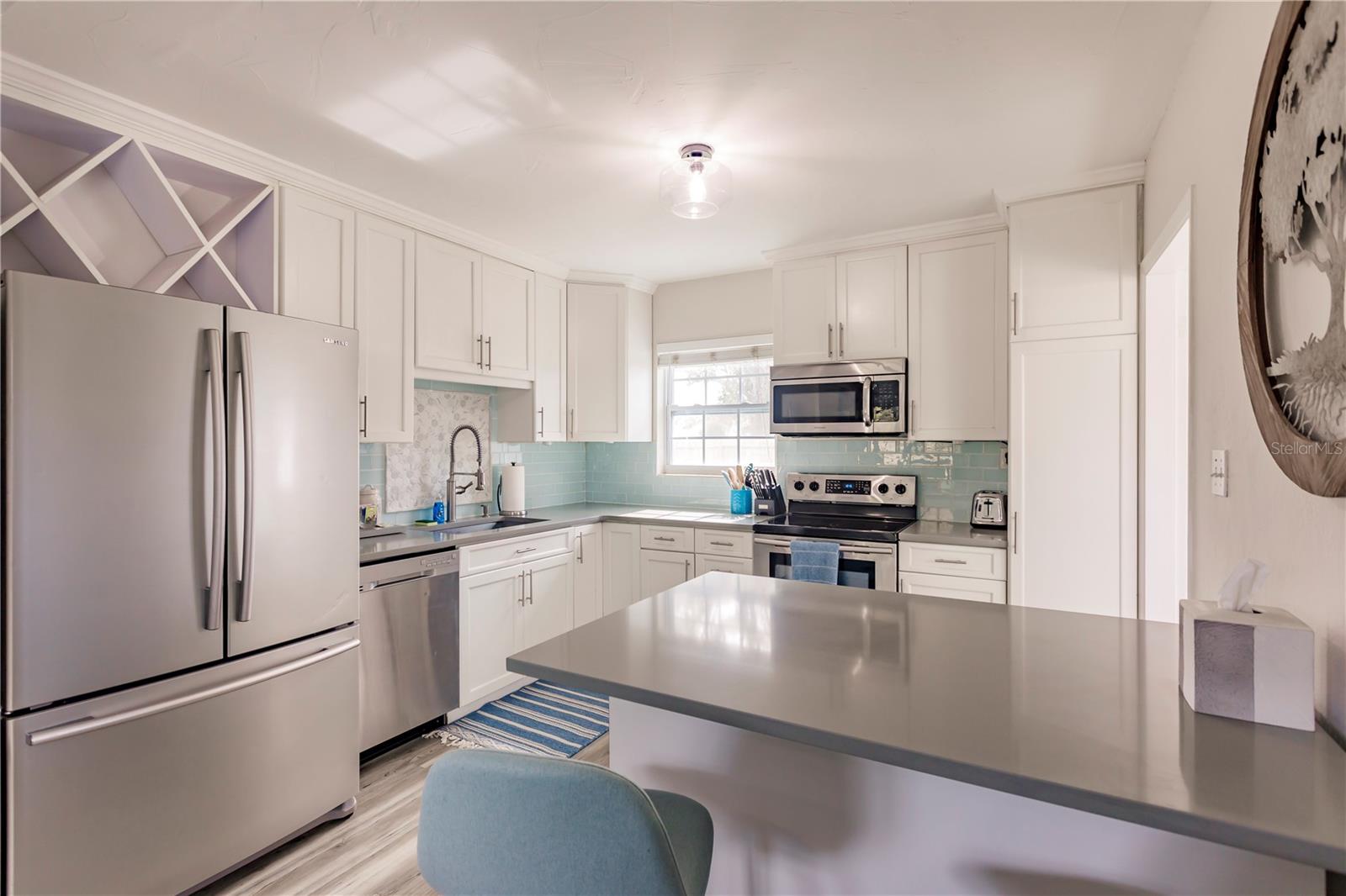 Image 3 of 11 For 688 Constance Road