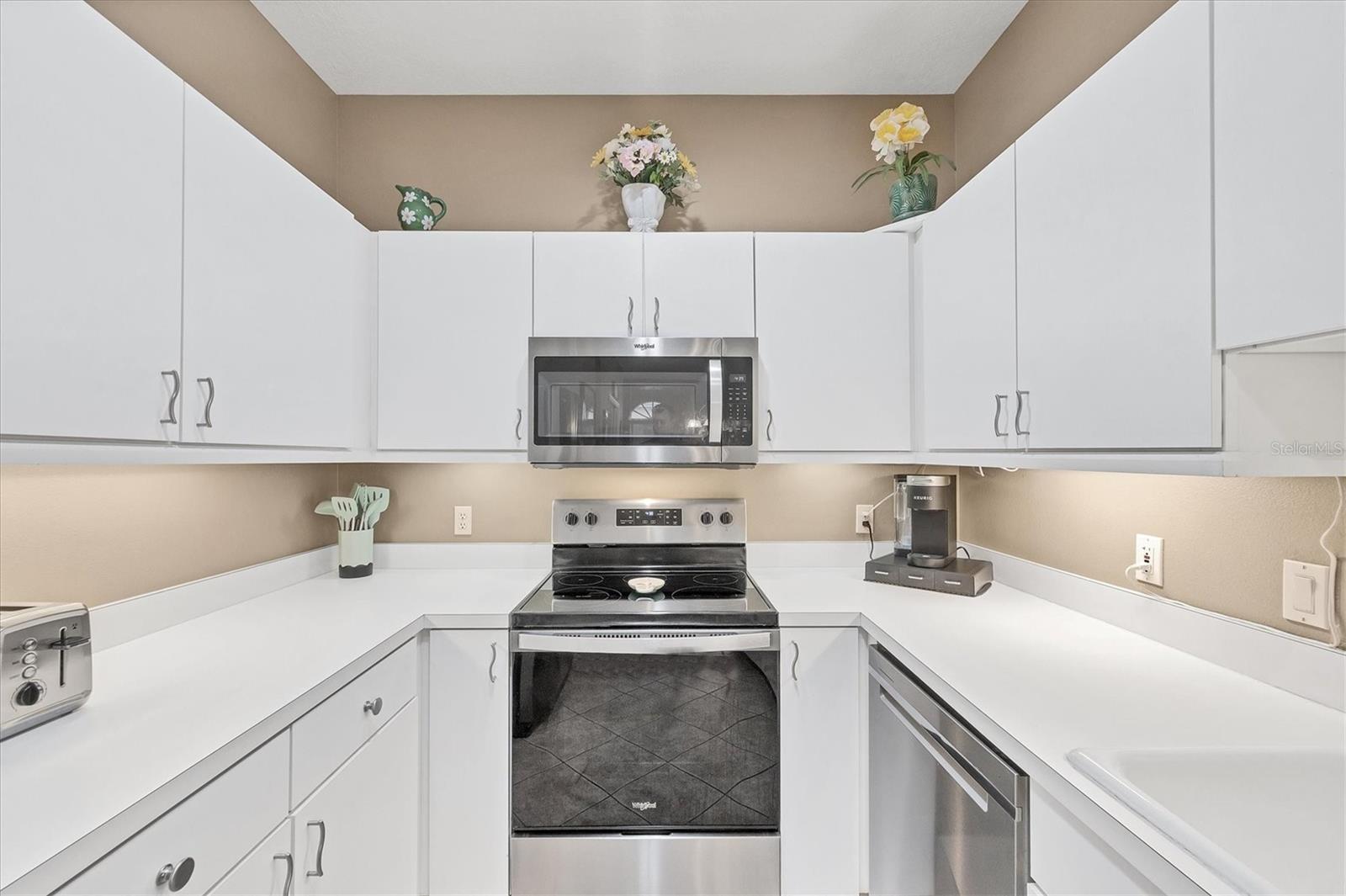 Image 18 of 71 For 308 Gondola Park Drive 308