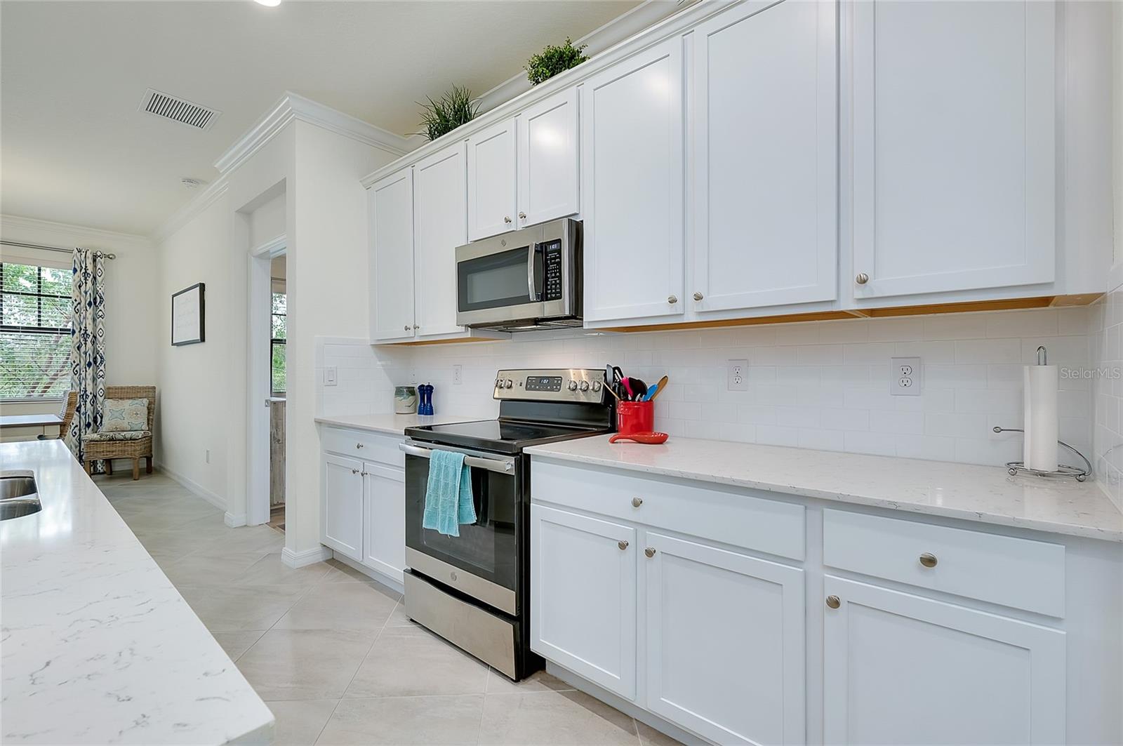 Image 18 of 63 For 10063 Crooked Creek Drive 202