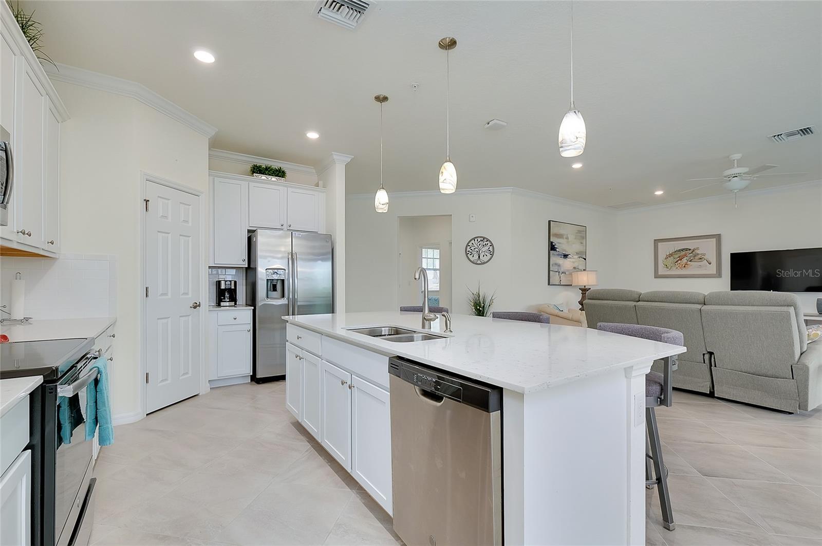 Image 19 of 63 For 10063 Crooked Creek Drive 202