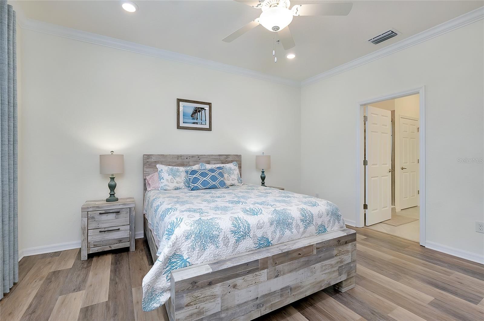 Image 24 of 63 For 10063 Crooked Creek Drive 202