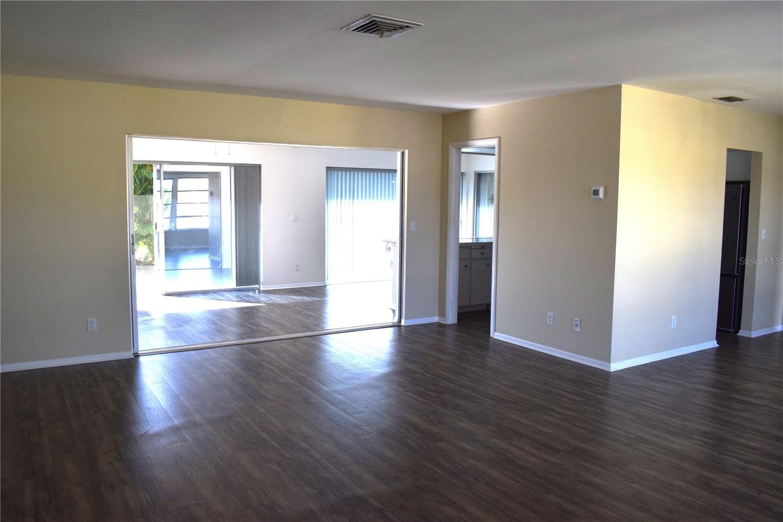 Image 11 of 42 For 2608 Oneida Road