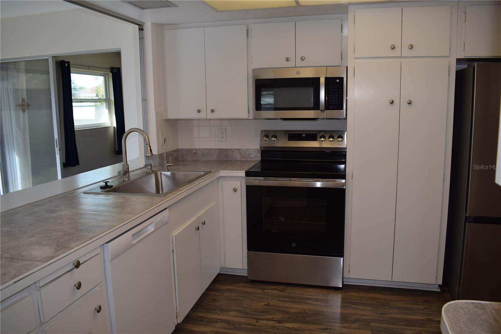 Image 13 of 42 For 2608 Oneida Road