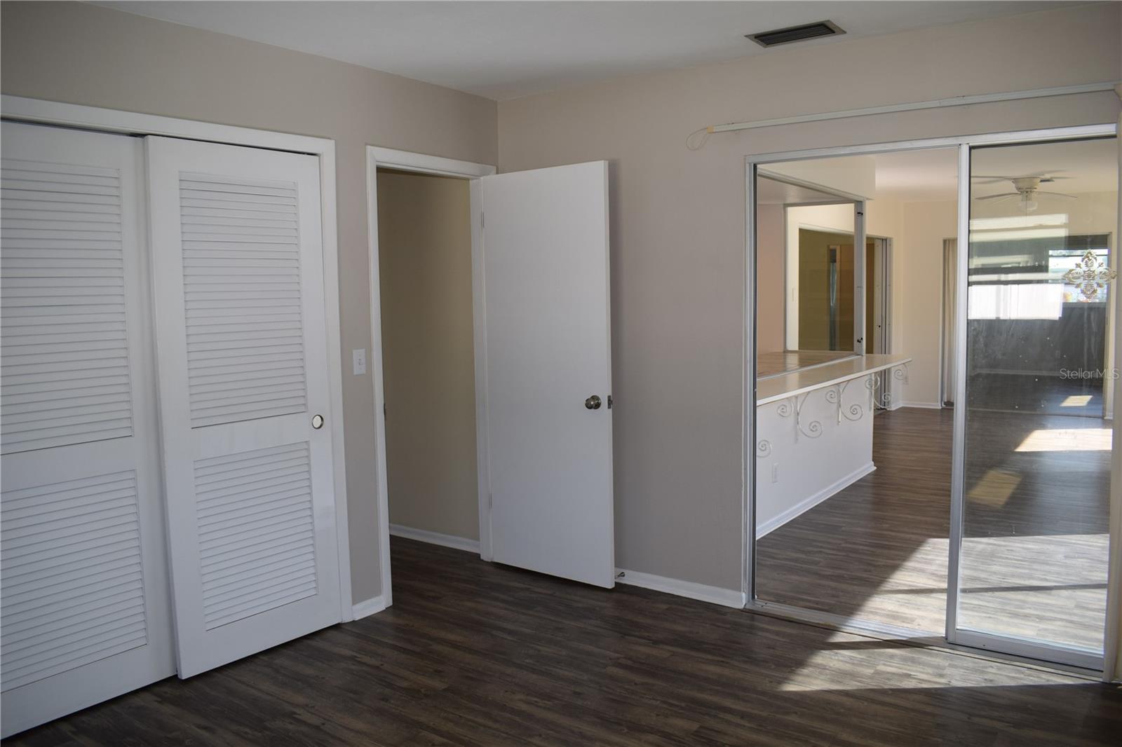 Image 20 of 42 For 2608 Oneida Road