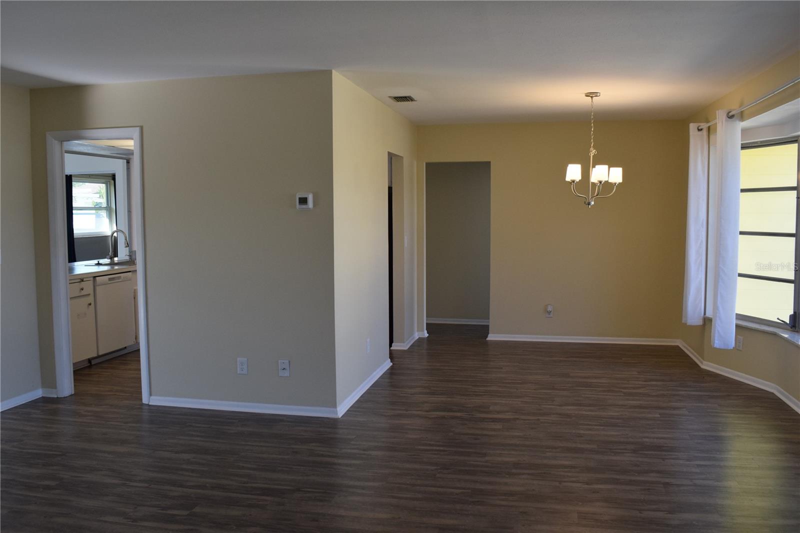 Image 8 of 42 For 2608 Oneida Road