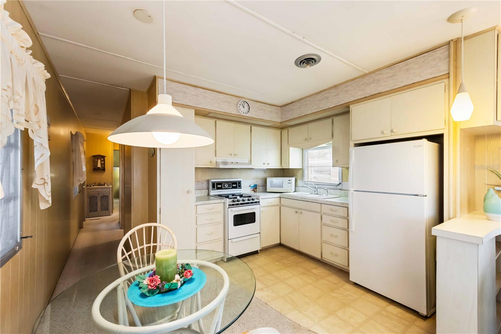 Image 12 of 48 For 239 Inner Drive E