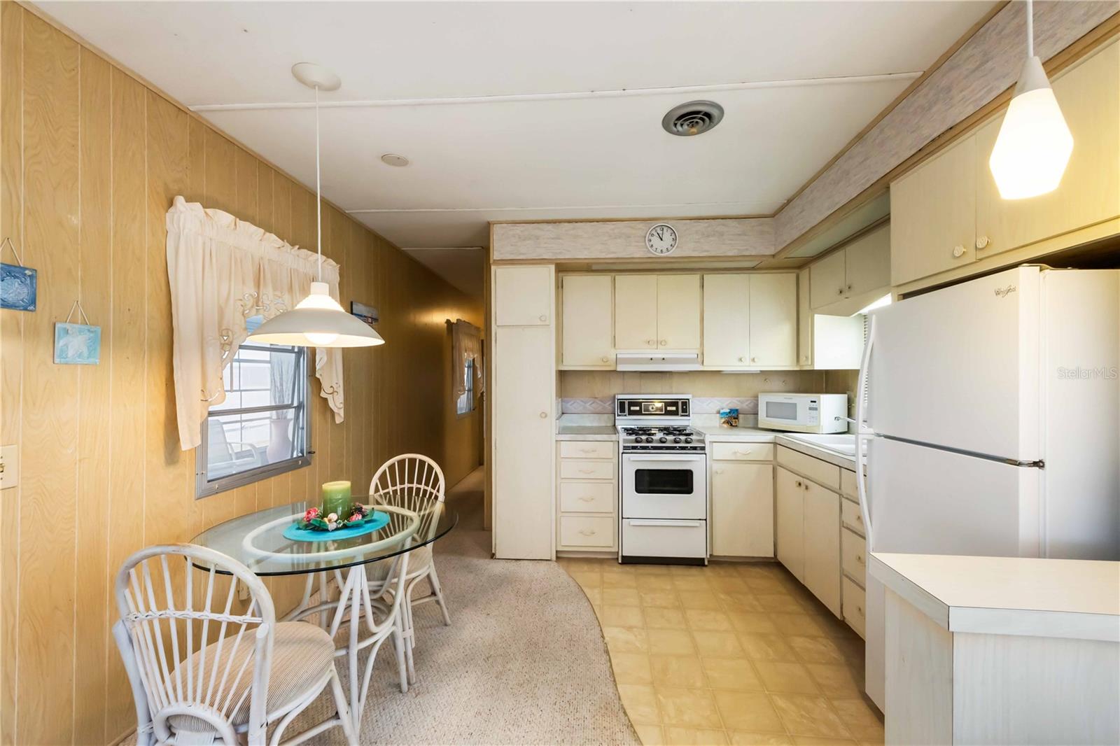 Image 13 of 48 For 239 Inner Drive E