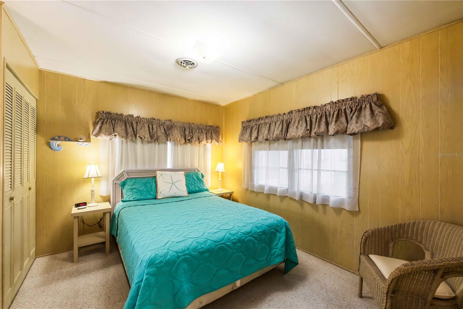 Image 18 of 48 For 239 Inner Drive E