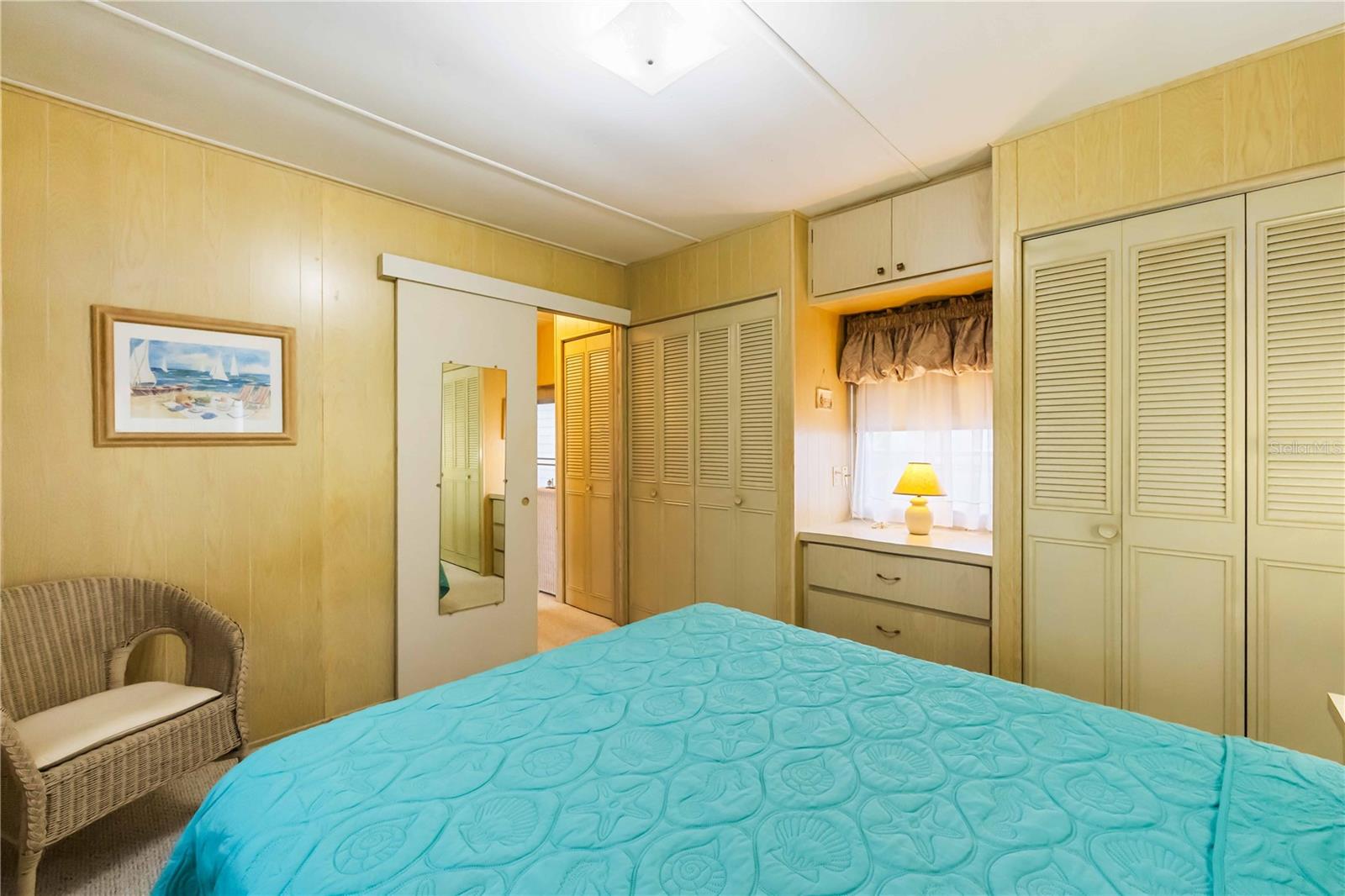 Image 21 of 48 For 239 Inner Drive E