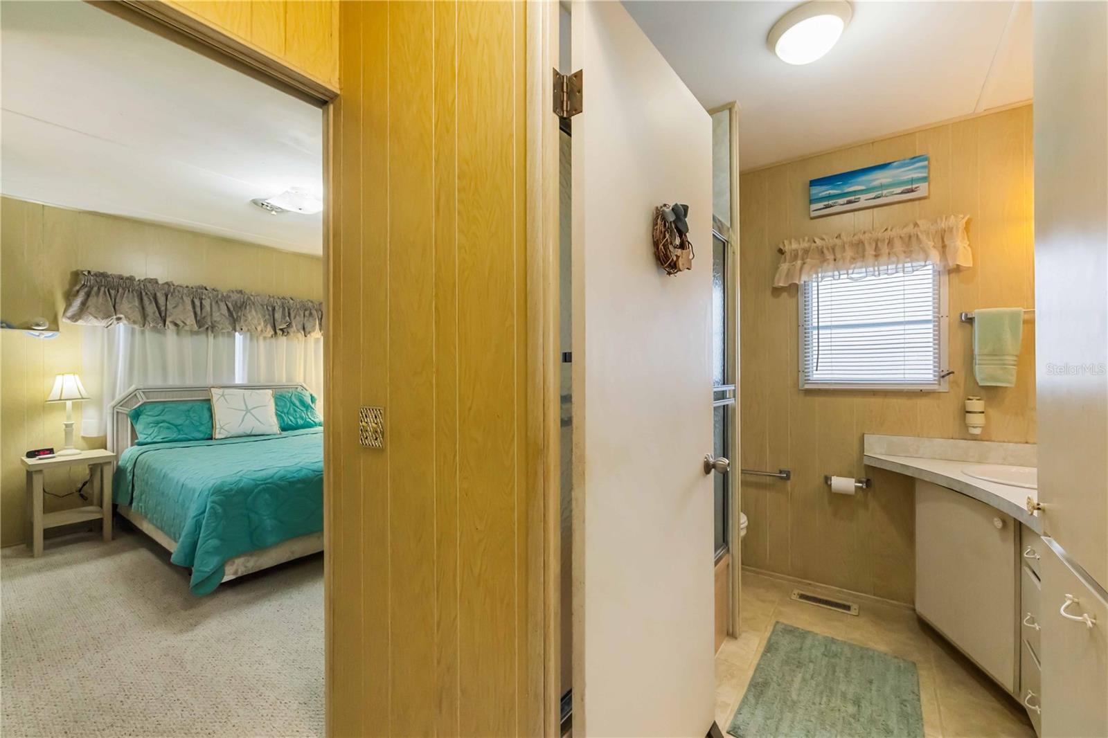 Image 22 of 48 For 239 Inner Drive E