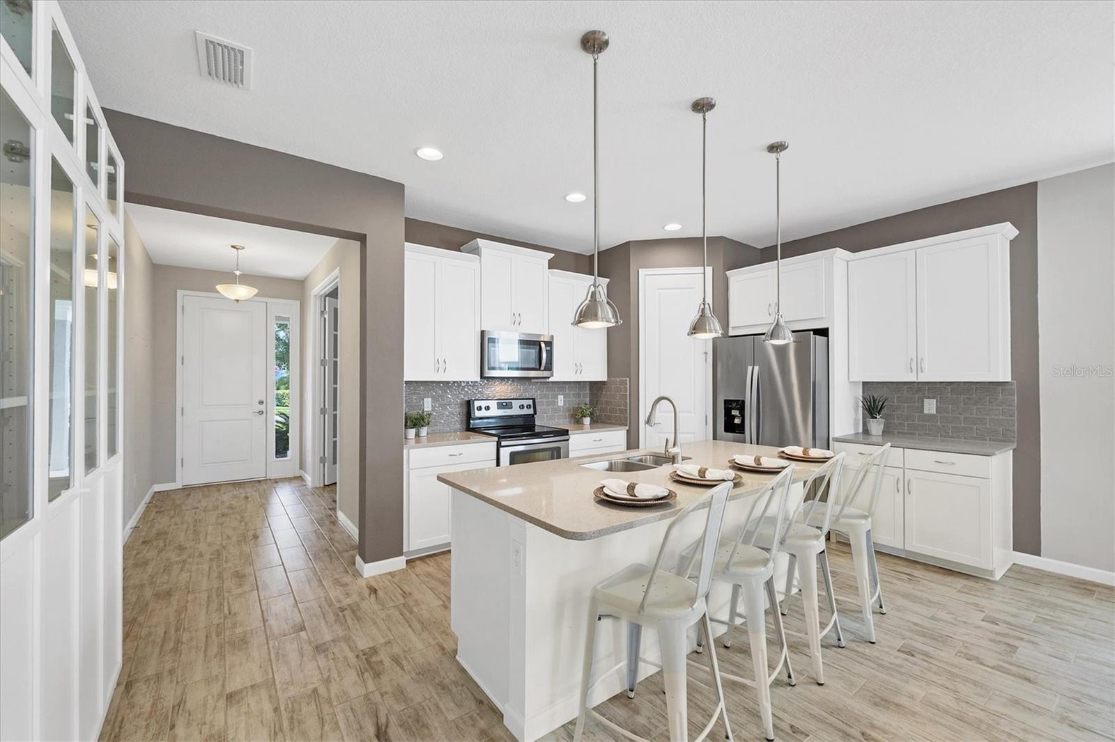 Image 10 of 95 For 11516 Renaissance Boulevard