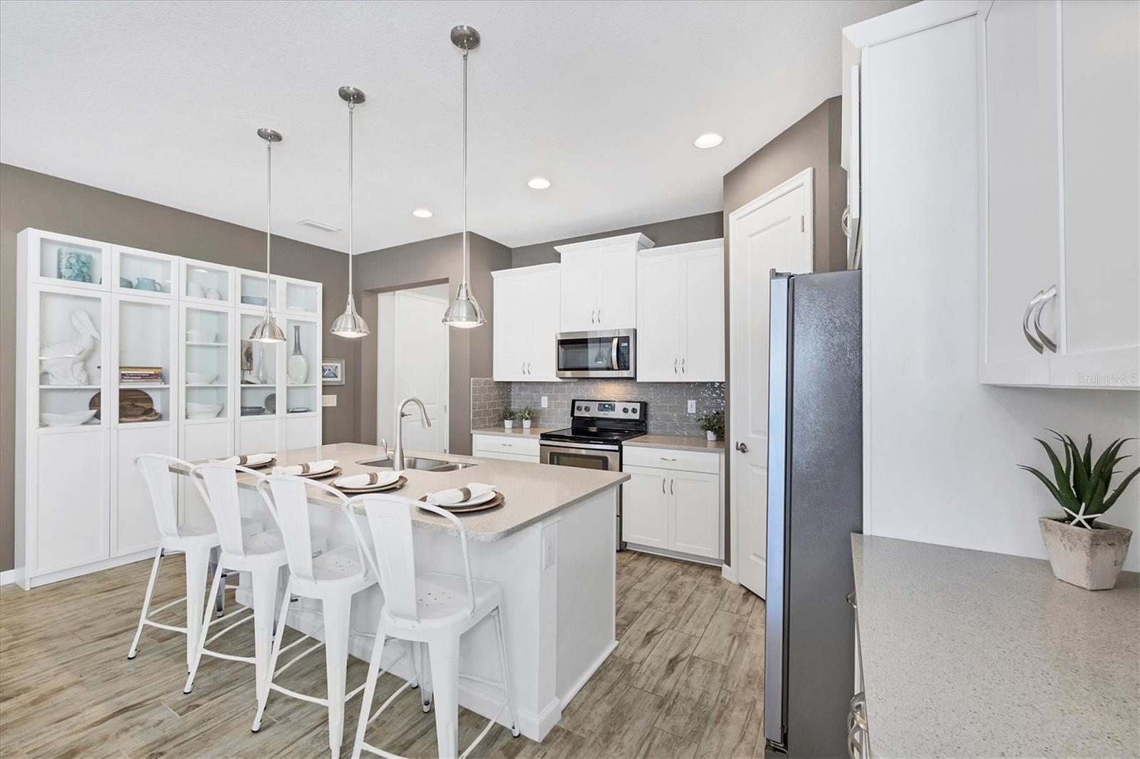 Image 11 of 95 For 11516 Renaissance Boulevard