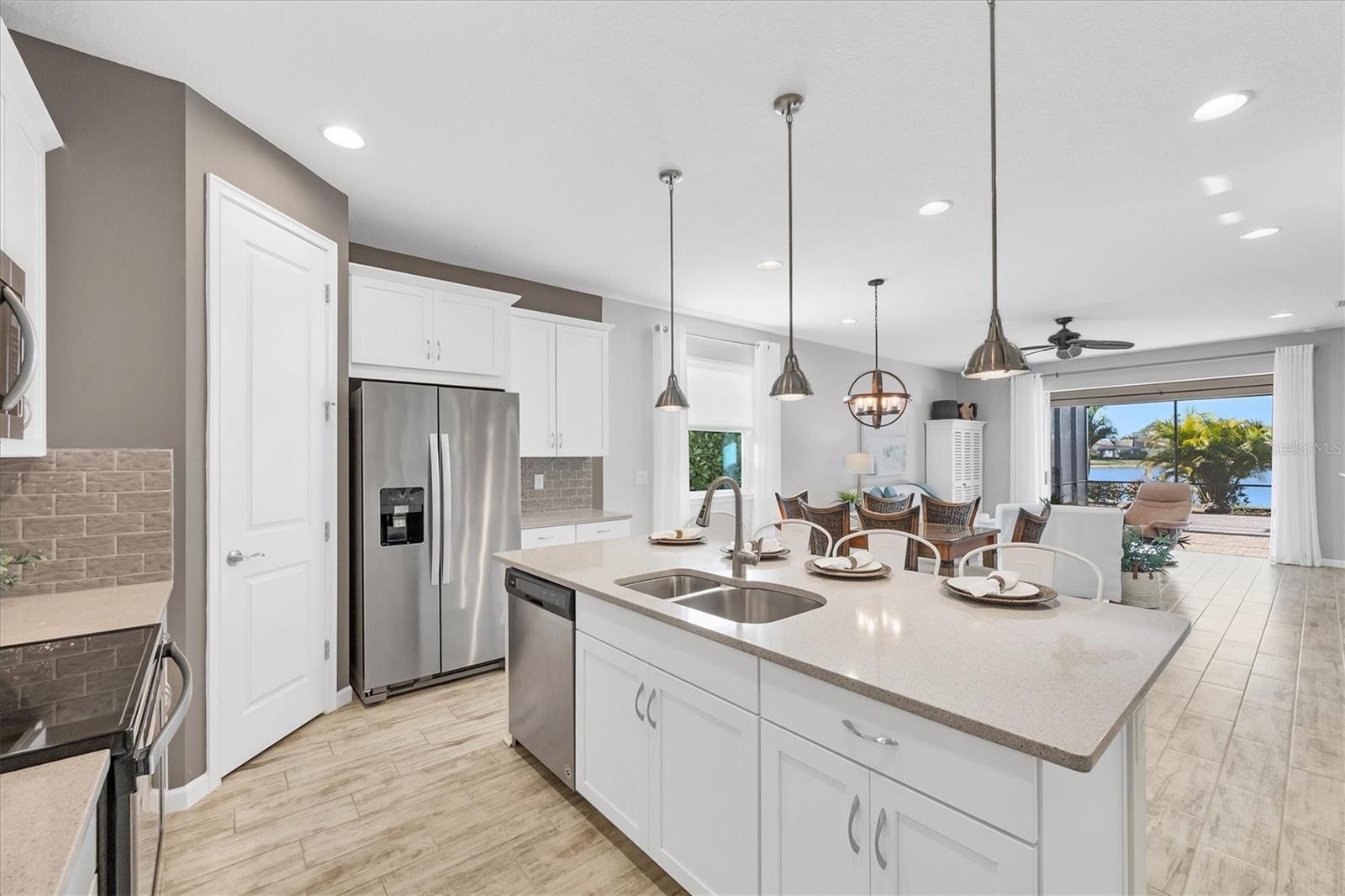 Image 13 of 95 For 11516 Renaissance Boulevard