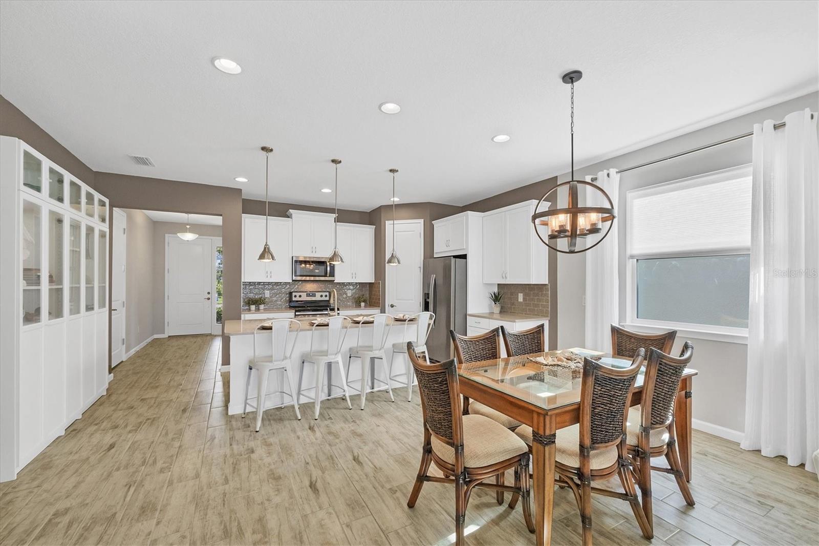 Image 16 of 95 For 11516 Renaissance Boulevard