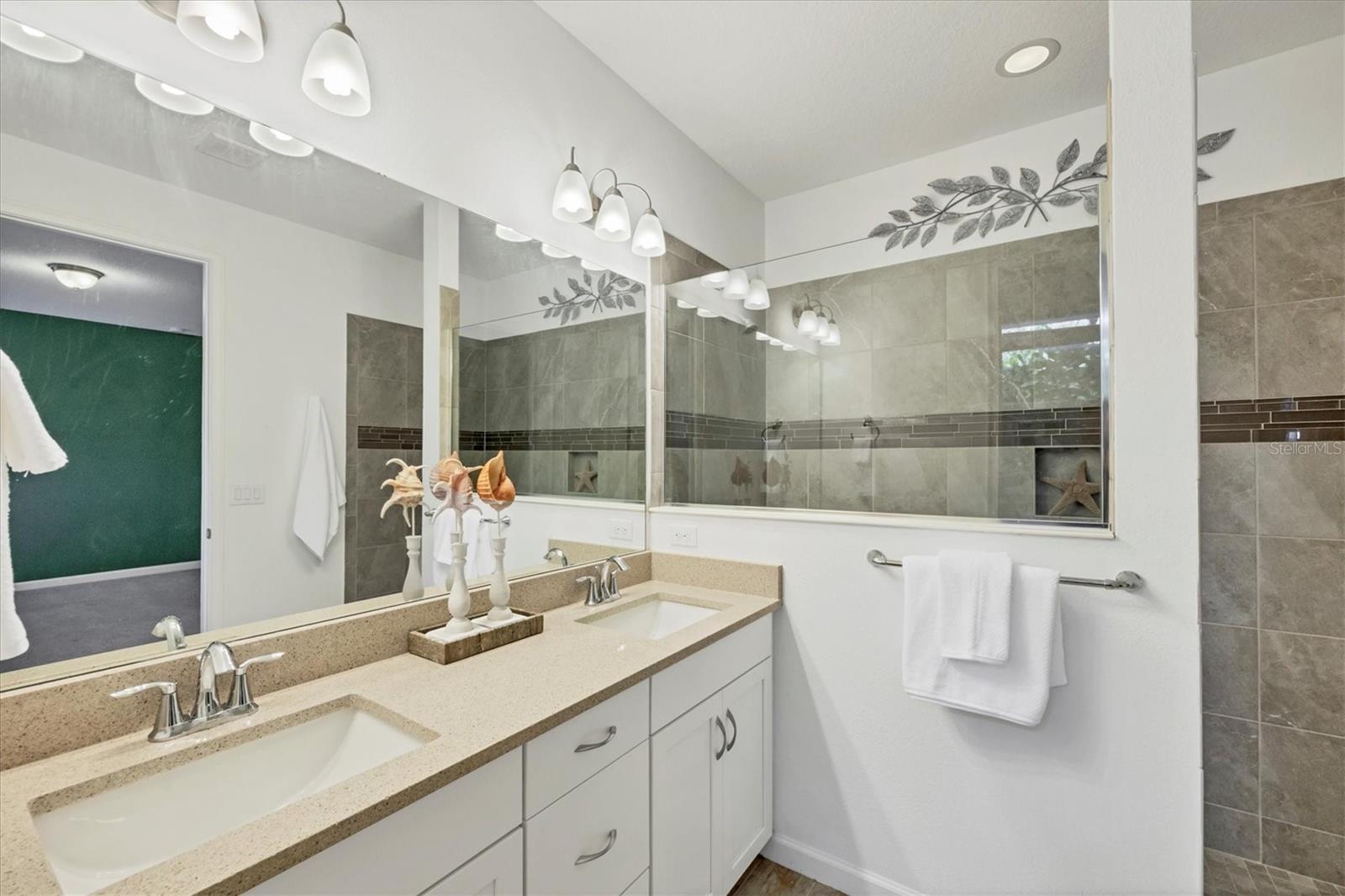 Image 25 of 95 For 11516 Renaissance Boulevard