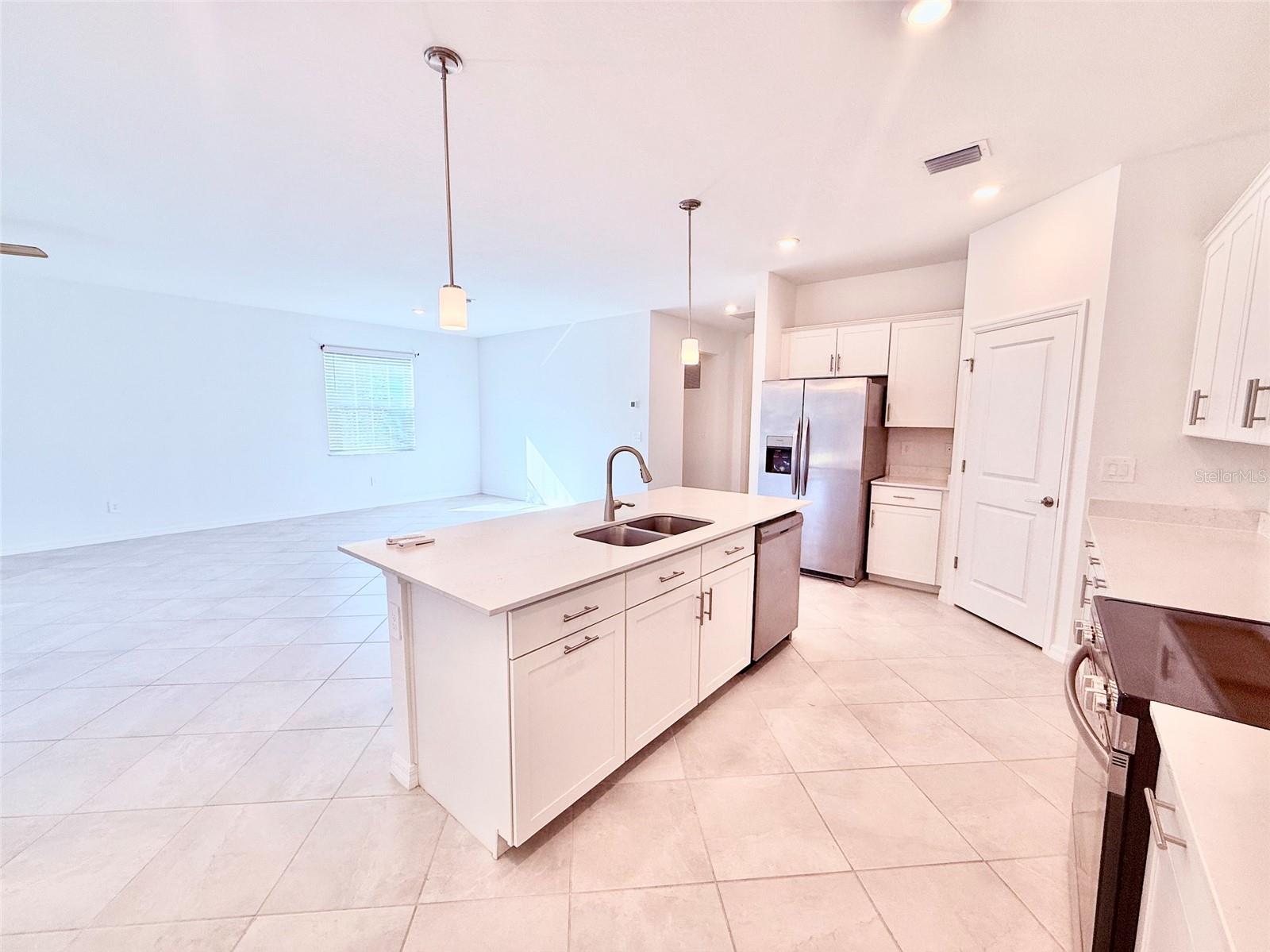 Image 11 of 36 For 10995 Pinot Drive