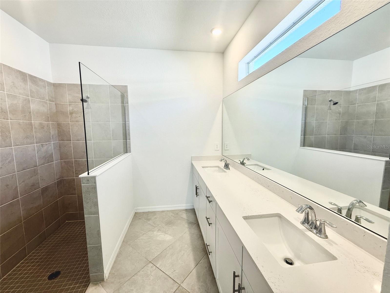 Image 17 of 36 For 10995 Pinot Drive