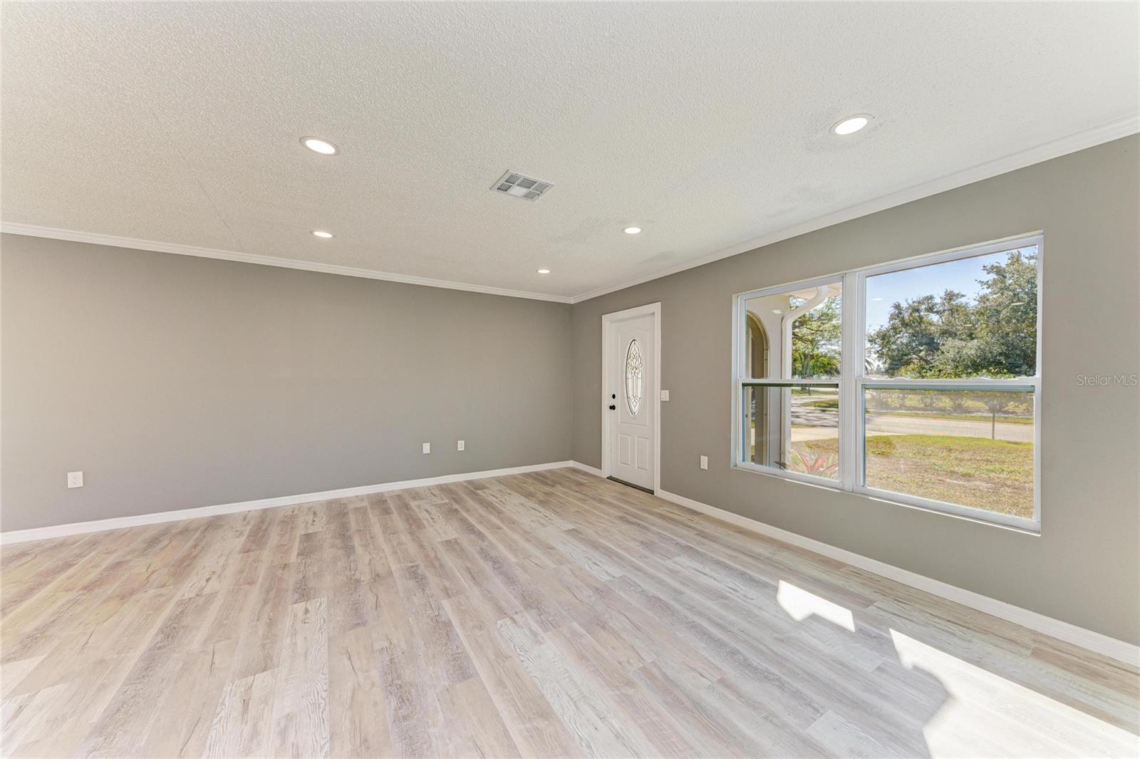 Image 11 of 71 For 1316 Ridgewood Avenue