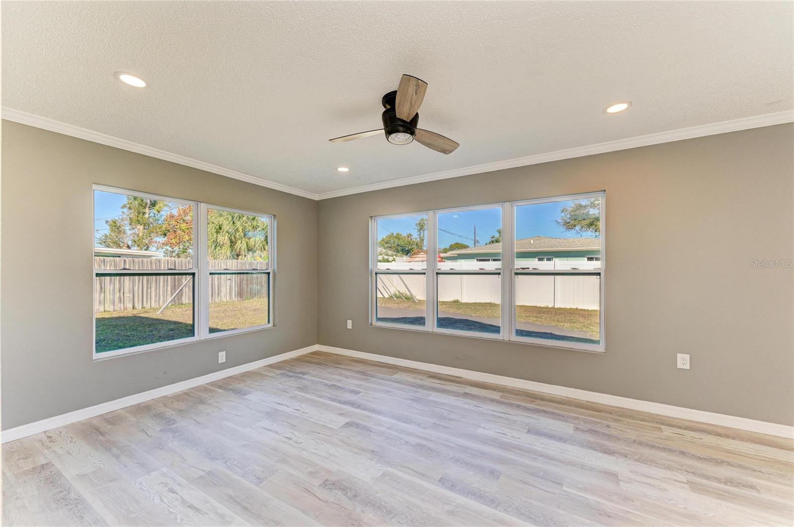 Image 17 of 71 For 1316 Ridgewood Avenue